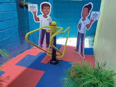Dos gimnasios escolares se estrenan en Santo Domingo