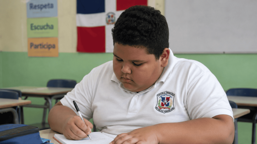 Estudio revela que el 37 % de los estudiantes dominicanos tiene sobrepeso u obesidad Estudio revela que el 37 % de los estudiantes dominicanos tiene sobrepeso u obesidad