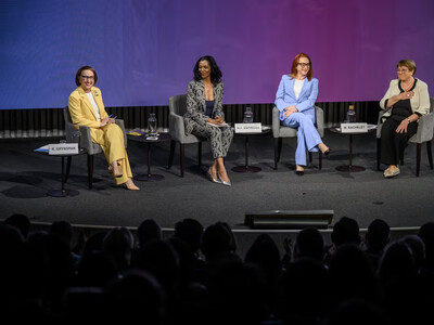 Las candidatas a secretaria general presentan su plan de ren
