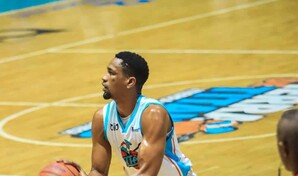 Titanes superaron a H&eacute;roes en debut de Luis David Montero