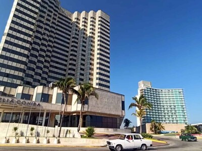 Cuba: incertidumbre por suspensión de operadores hoteleros