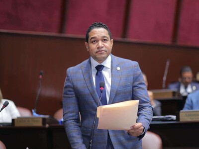 Diputado de Pedernales renuncia a la Fuerza del Pueblo