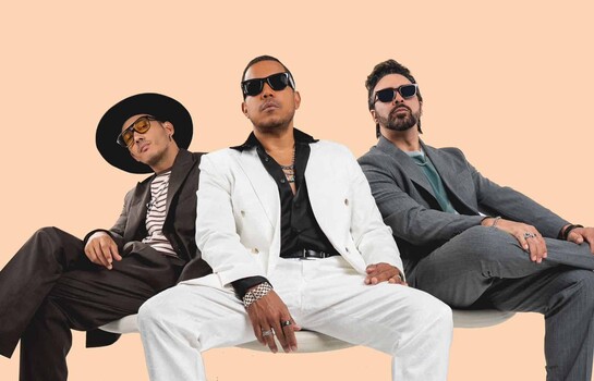 Ilegales explora las ra&iacute;ces del Caribe con su nuevo &aacute;lbum Caribenautas