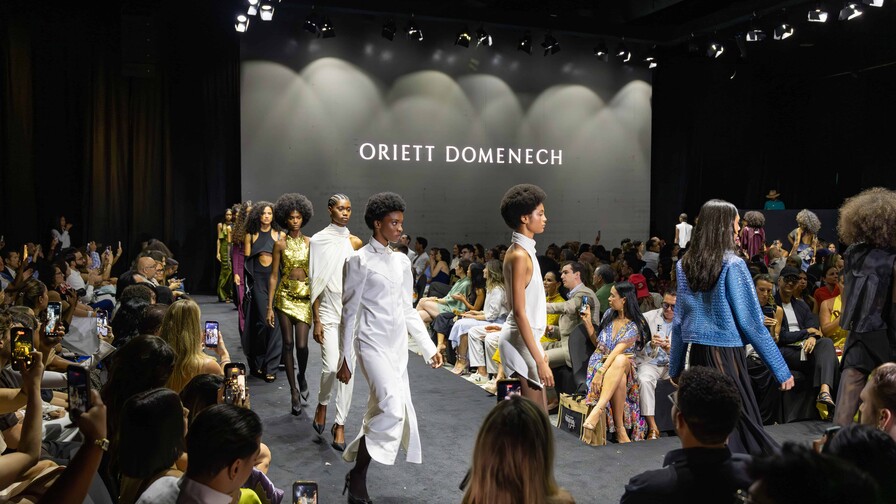 Oriett Domenech lleva el denim a una nueva dimensión en Casa de Campo Fashion Week Oriett Domenech lleva el denim a una nueva dimensión en Casa de Campo Fashion Week