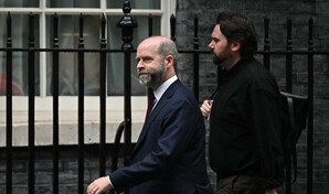 Dimite el ministro británico de Defensa por su desacuerdo con Starmer sobre la inversión militar