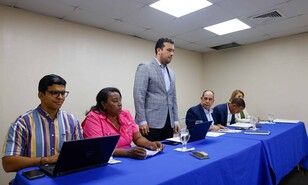 Motoconchistas y Alcald&iacute;a del Distrito acuerdan revisar reglamento del sector