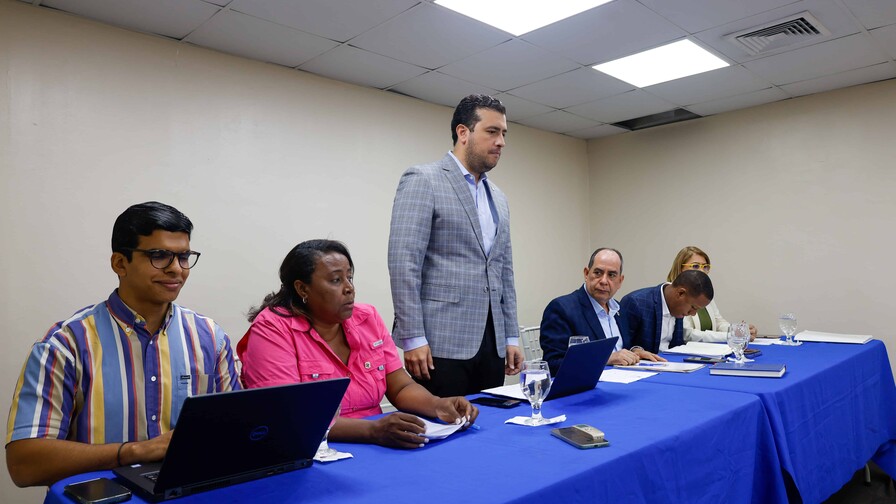 Motoconchistas y Alcaldía del Distrito acuerdan revisar reglamento del sector