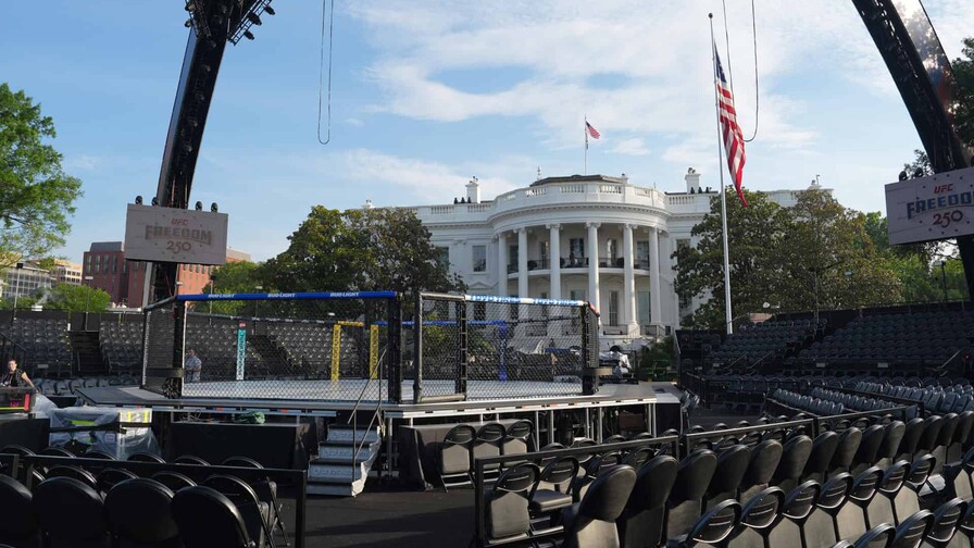 Así es La Garra, el enorme ring construido en la Casa Blanca por el cumpleaños 80 de Trump Así es La Garra, el enorme ring construido en la Casa Blanca por el cumpleaños 80 de Trump
