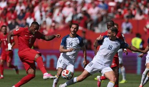 Canad&aacute; empata con Bosnia y Herzegovina en el primer partido de un Mundial en su casa