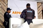 Las autoridades inspeccionan torre de Piantini donde murieron madre e hijo Las autoridades inspeccionan torre de Piantini donde murieron madre e hijo