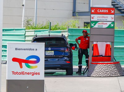 Gobierno aumenta precios de gasolinas y los dos tipos de gasoil