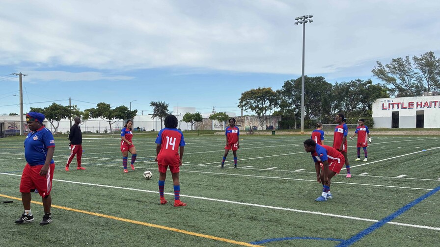 La diáspora haitiana de Miami se vuelca en el regreso de Haití al Mundial tras medio siglo La diáspora haitiana de Miami se vuelca en el regreso de Haití al Mundial tras medio siglo