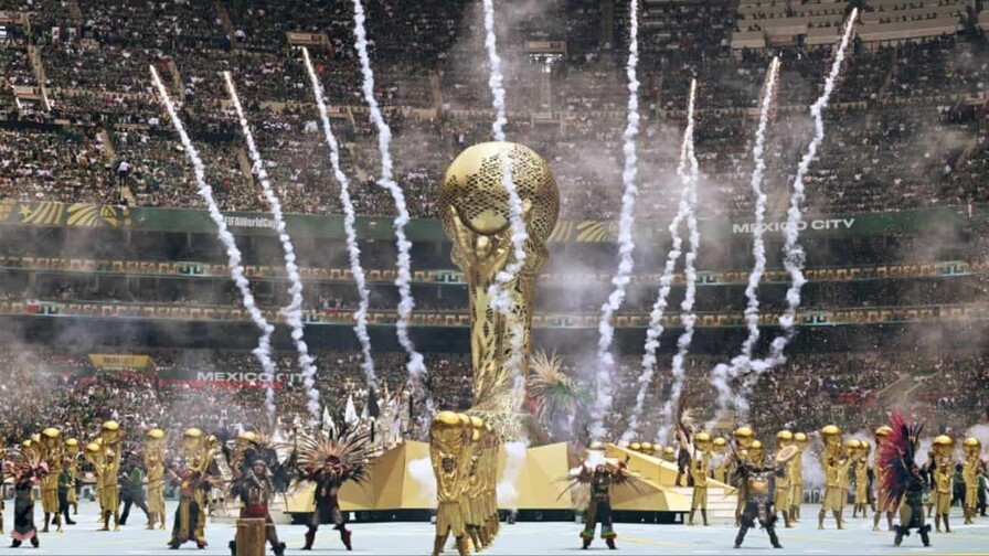 Tom Cruise, Robbie Williams y Laura Pausini se suman a las estrellas que cerrarán el Mundial 2026 Tom Cruise, Robbie Williams y Laura Pausini se suman a las estrellas que cerrarán el Mundial 2026