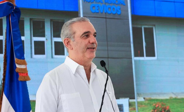 Luis Abinader a los santiagueros: "Ustedes se van a cansar de m&iacute; este fin de semana"