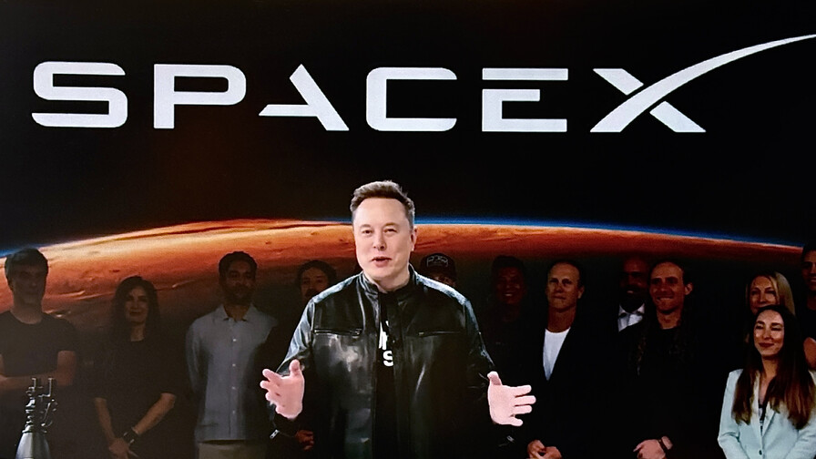 SpaceX trepa un 19 % en debut en bolsa y Elon Musk es primer billonario SpaceX trepa un 19 % en debut en bolsa y Elon Musk es primer billonario