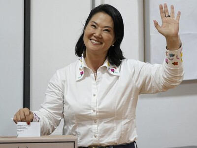 Perú se define voto a voto con estrecha diferencia entre Fujimori