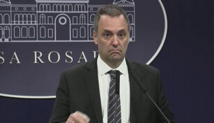 Revuelo pol&iacute;tico en Argentina por confesi&oacute;n de jefe de gabinete de que ocult&oacute; dinero