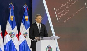 Canciller Roberto &Aacute;lvarez reitera: "No existe ni podr&aacute; existir una soluci&oacute;n dominicana para Hait&iacute;"