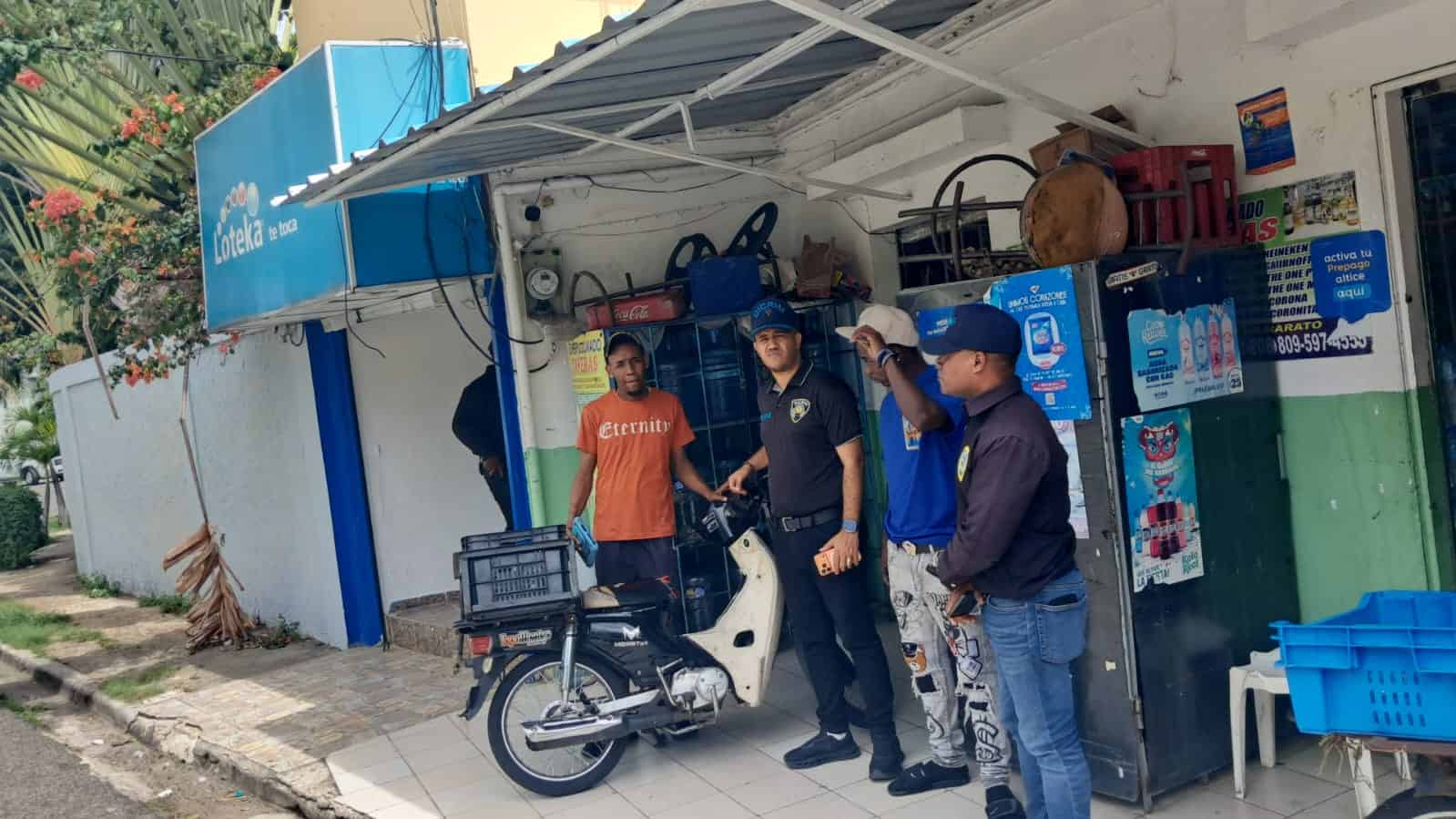 El colmado para el cual colabora el delivery que fue asaltado.