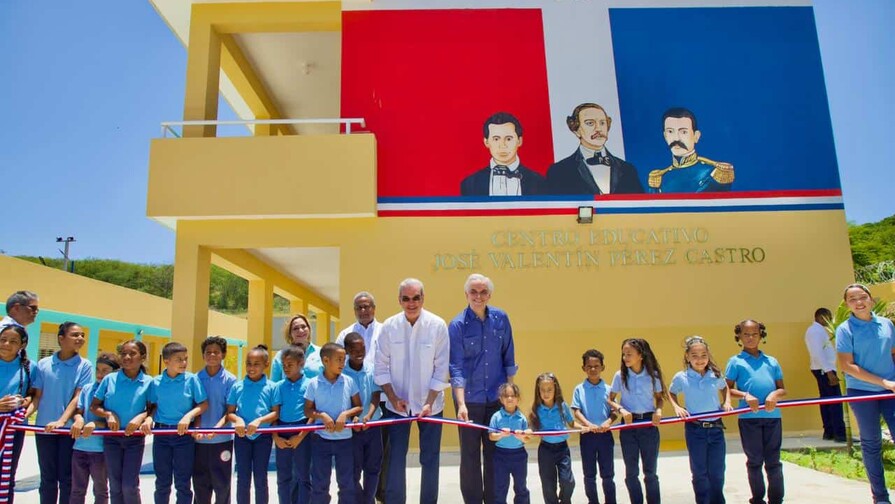 Abinader inaugura escuela en La Noriega y entrega 27 aulas para nivel inicial en Santiago Abinader inaugura escuela en La Noriega y entrega 27 aulas para nivel inicial en Santiago