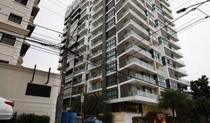 &iquest;Qui&eacute;n encontr&oacute; sin vida a la mujer y su hijo en el apartamento de Piantini?