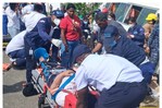 Un autobús con empleados del programa Supérate impacta banca de lotería y deja al menos 16 heridos Un autobús con empleados del programa Supérate impacta banca de lotería y deja al menos 16 heridos