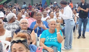 Miles de madres de La Altagracia reciben homenaje