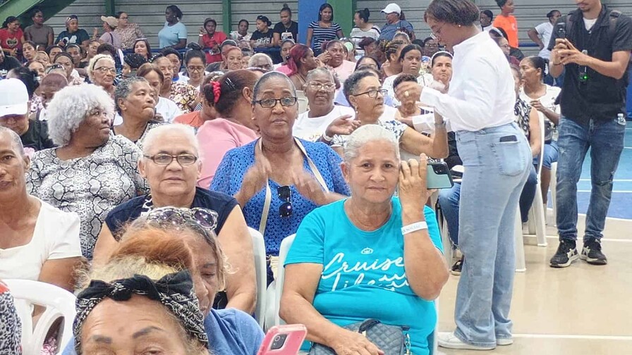 Miles de madres de La Altagracia reciben homenaje