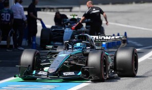 George Russell manda en los terceros libre de Montmel&oacute;