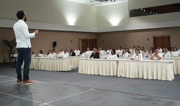 Mirex y el Inesdyc capacitan a periodistas en geopol&iacute;tica y an&aacute;lisis estrat&eacute;gico