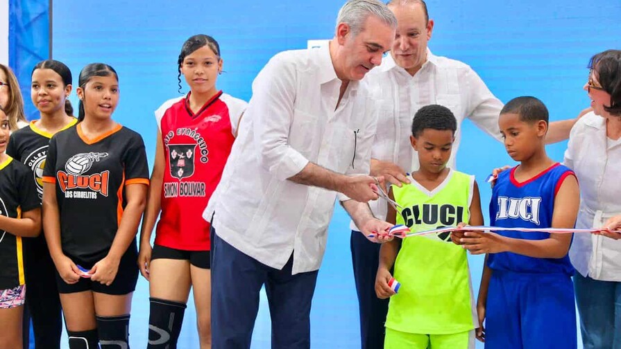 El Gobierno inaugura nuevo techado deportivo en Los Ciruelitos