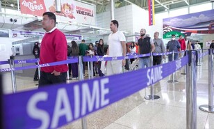 Un total de 120 migrantes regresan a Venezuela en un vuelo proveniente de Estados Unidos