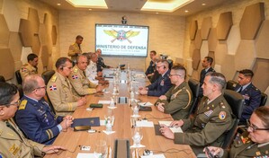 El ministro de Defensa recibe delegaci&oacute;n del Comando Sur de Estados Unidos