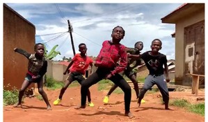 Video | Ni&ntilde;os africanos bailan &eacute;xitos de dembow de Chimbala y El Alfa