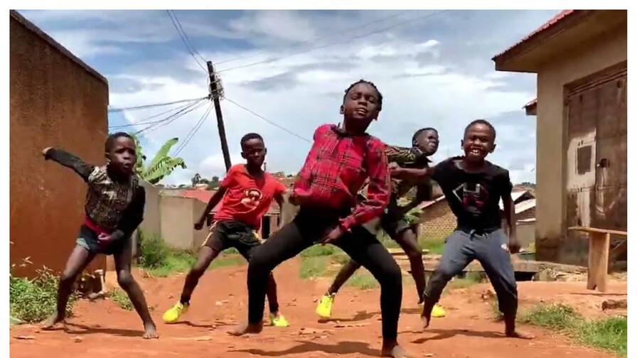 Video | Niños africanos bailan éxitos de dembow de Chimbala y El Alfa Video | Niños africanos bailan éxitos de dembow de Chimbala y El Alfa