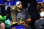 Karl-Anthony Towns se casa con Jordyn Woods tras coronarse campeón de la NBA Karl-Anthony Towns se casa con Jordyn Woods tras coronarse campeón de la NBA