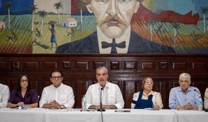 Abinader se re&uacute;ne con l&iacute;deres comunitarios y pasa balance a obras en Santiago