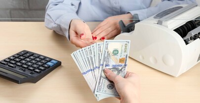 El flujo de las remesas sube 10.6 % y respalda la apreciaci&oacute;n del peso