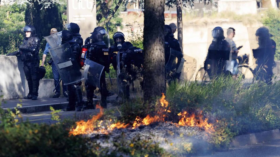 Violencia y actos vandálicos en manifestación contra el G7 en Ginebra Violencia y actos vandálicos en manifestación contra el G7 en Ginebra