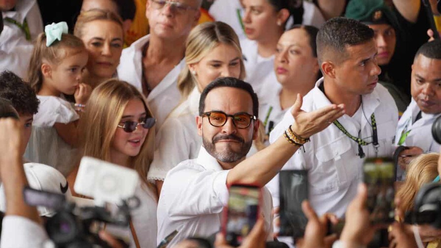 De la Espriella y Cepeda cierran campañas presidenciales a una semana del balotaje en Colombia De la Espriella y Cepeda cierran campañas presidenciales a una semana del balotaje en Colombia