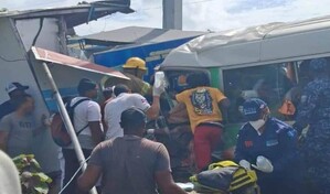 Muere mujer herida en accidente que involucr&oacute; a empleados de Sup&eacute;rate
