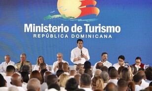 David Collado: pese a conflicto b&eacute;lico, turismo mantiene estabilidad en el pa&iacute;s