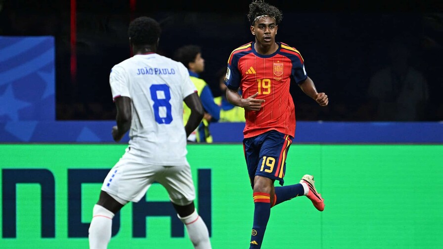 Lamine se bautiza en el Mundial con un baño de realidad ante Cabo Verde Lamine se bautiza en el Mundial con un baño de realidad ante Cabo Verde