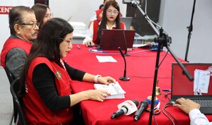 Perú vive una de las elecciones más reñidas de América Latina desde 1990