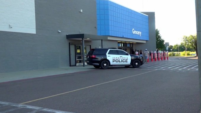 Muere niño de un año tras tiroteo policial contra un vehículo en Mississippi Muere niño de un año tras tiroteo policial contra un vehículo en Mississippi