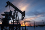 El petróleo de Texas cae más de un 5 % tras el acuerdo de paz entre EE.UU. e Irán