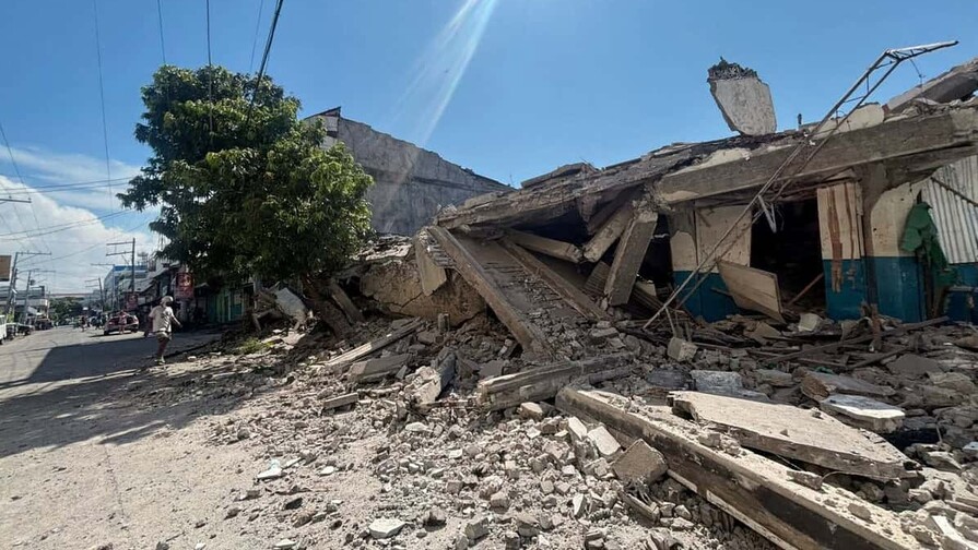 El terremoto de magnitud 7.8 en el sur de Filipinas elevó el lecho marino hasta dos metros El terremoto de magnitud 7.8 en el sur de Filipinas elevó el lecho marino hasta dos metros