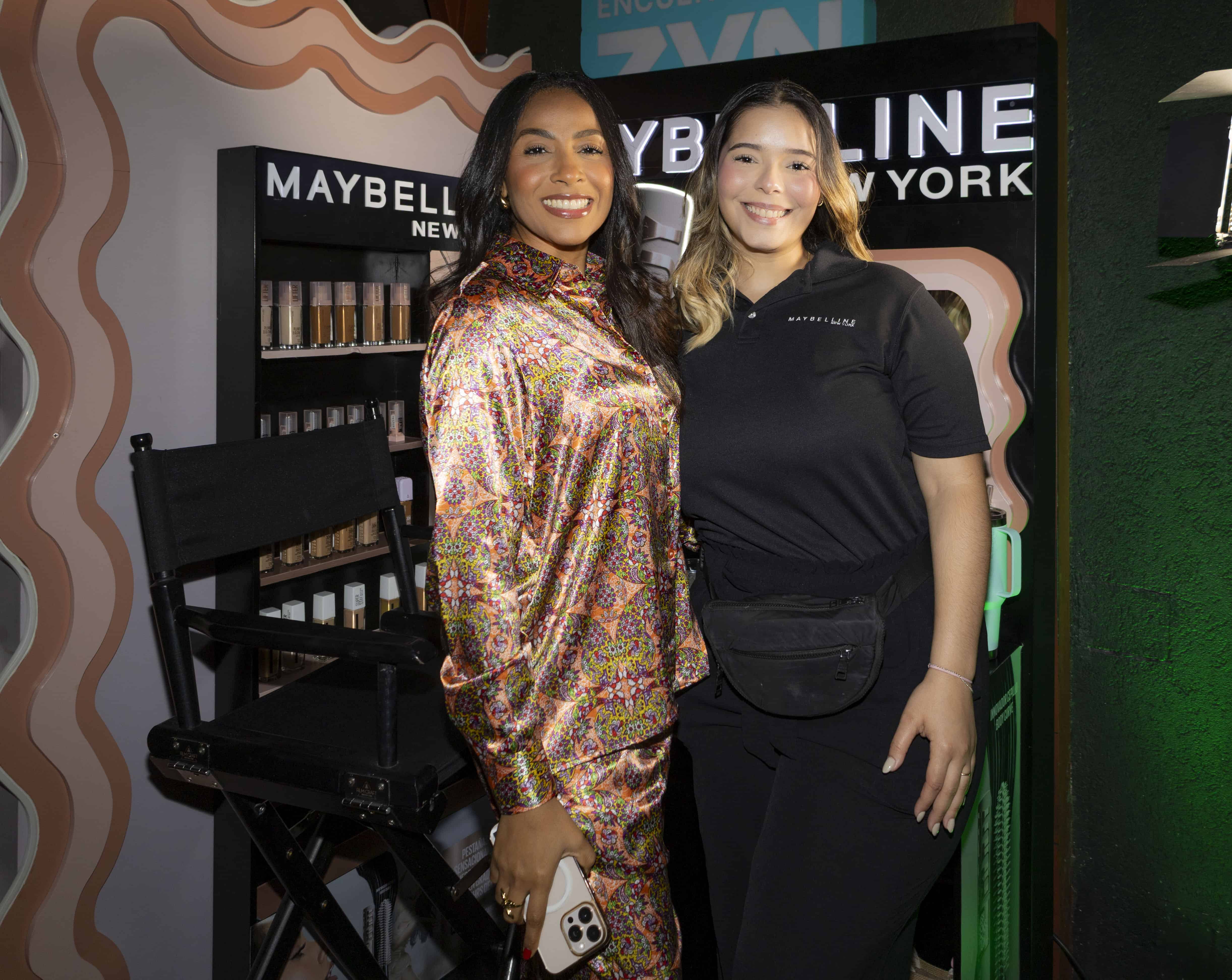 Betsaida Jaquez y Alexa Núñez.
