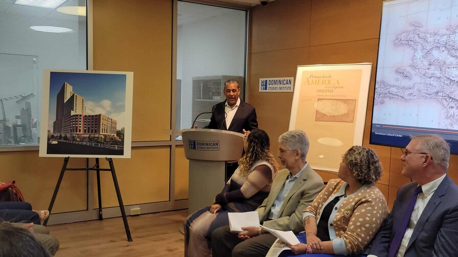 Adriano Espaillat impulsa creación del primer centro cultural dominicano en el Alto Manhattan Adriano Espaillat impulsa creación del primer centro cultural dominicano en el Alto Manhattan