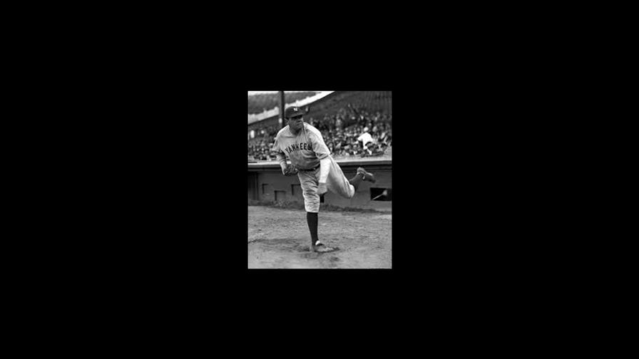 Babe Ruth realizó cuatro pitcheos y fue expulsado del juego Babe Ruth realizó cuatro pitcheos y fue expulsado del juego